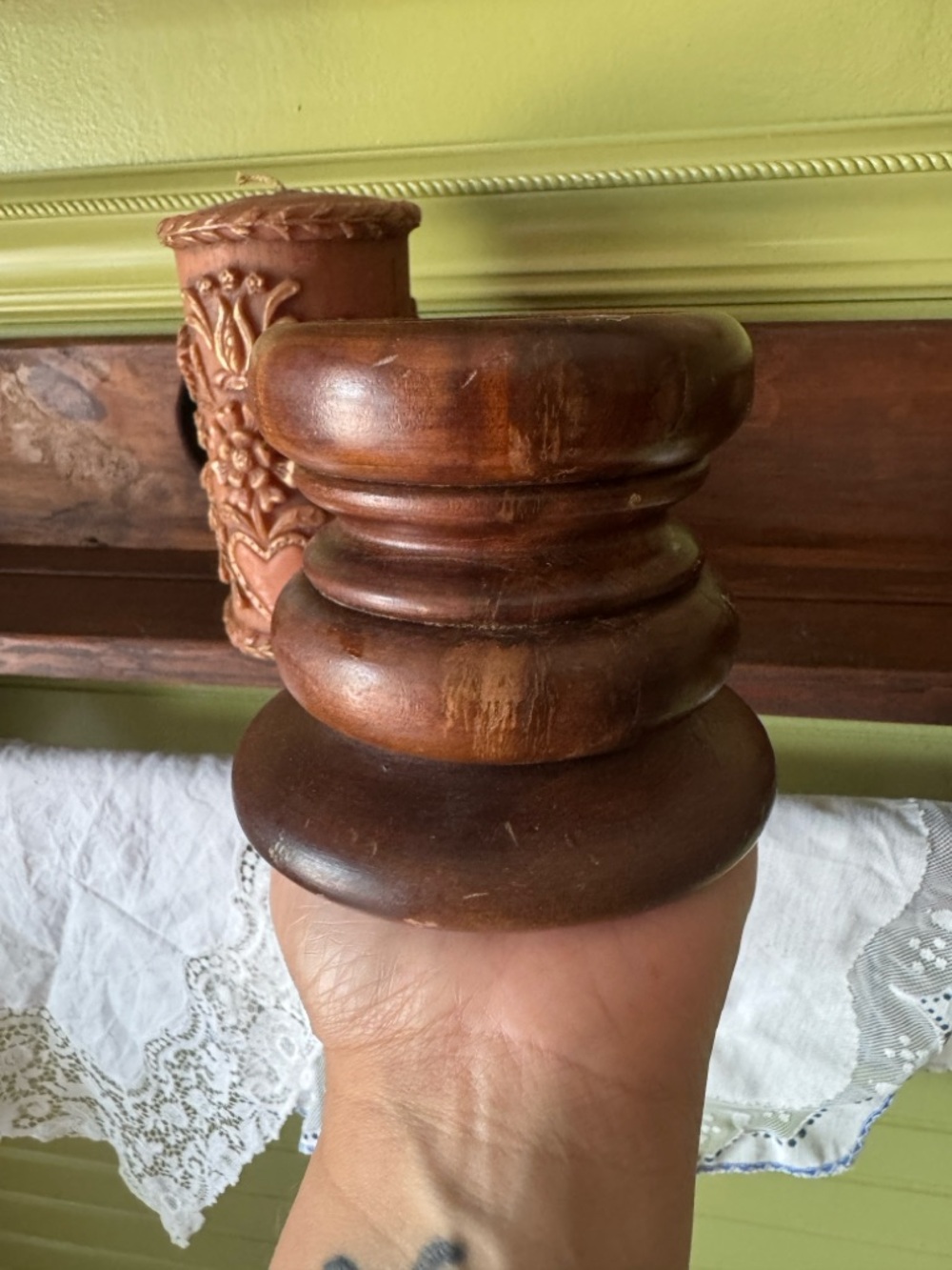 Embossed Floral Heart Carved Candle &Wooden pilar candle holder set - Picture 2 of 7